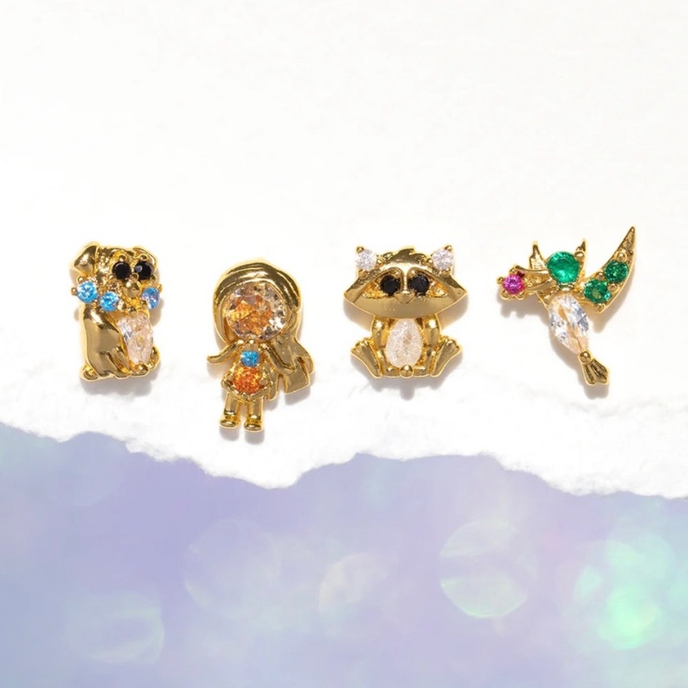 Disney Princess Pocahontas Earring Set In Gold